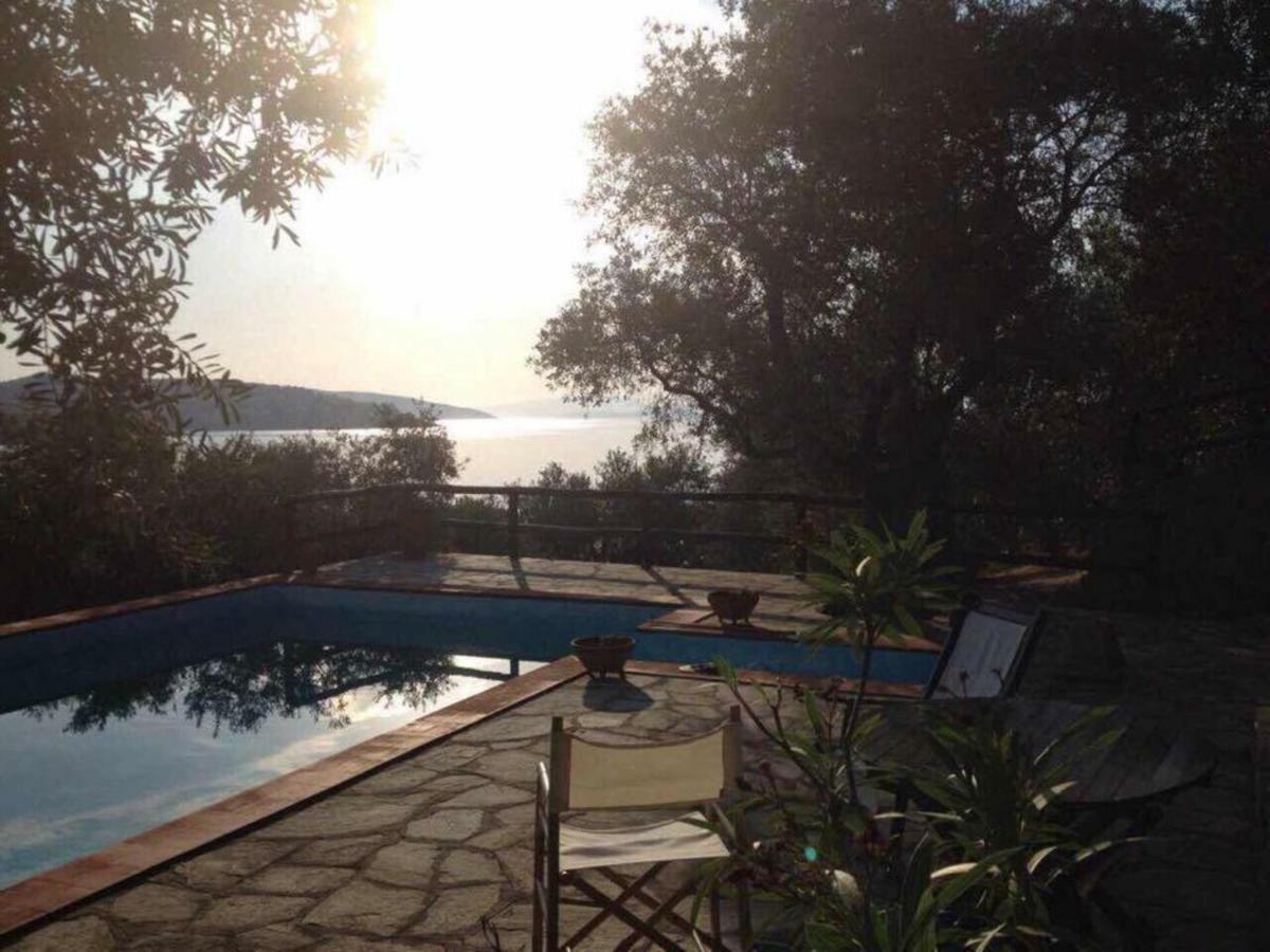 פירגדיקיה Villa Valia: Traditional Luxurious Residence מראה חיצוני תמונה