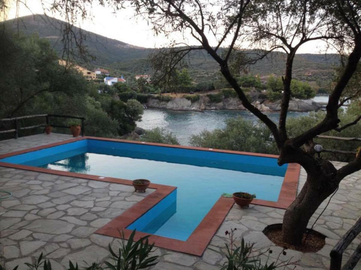 פירגדיקיה Villa Valia: Traditional Luxurious Residence מראה חיצוני תמונה